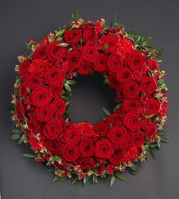 9_sorg_roser_rode_krans[1]